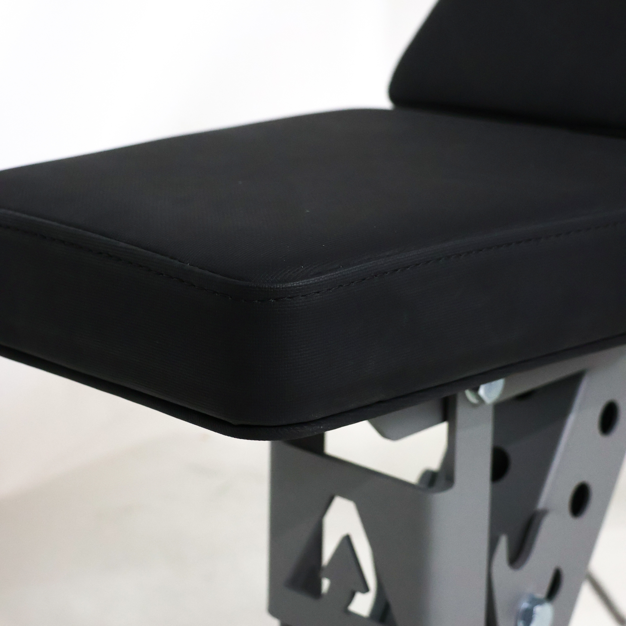 ARROW X8 FIB Weight Bench